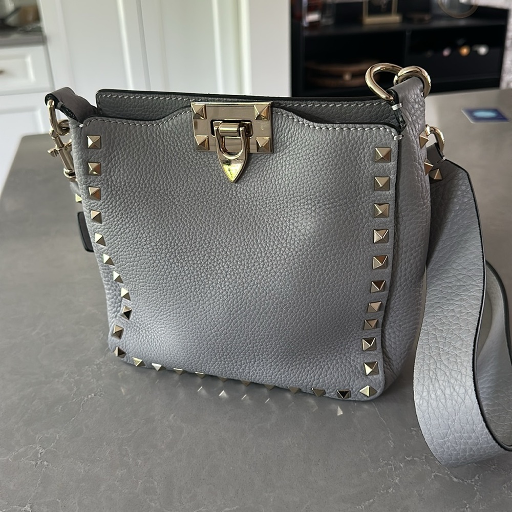 Valentino Rockstud grey flip lock crossbody messenger bag with dust bag